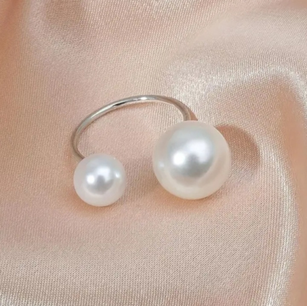 Pearl Ring - Picture 8 of 8